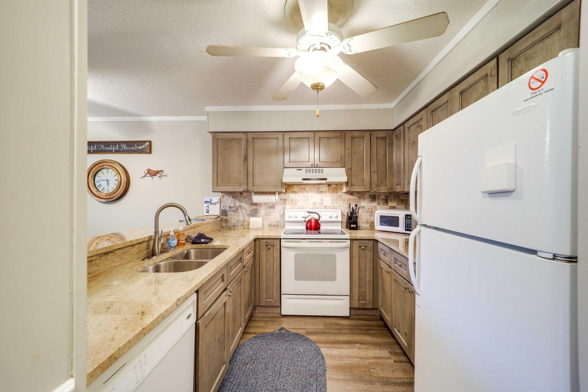 Beech Mountain Condo Near Hiking, Golf And Skiing! ภายนอก รูปภาพ