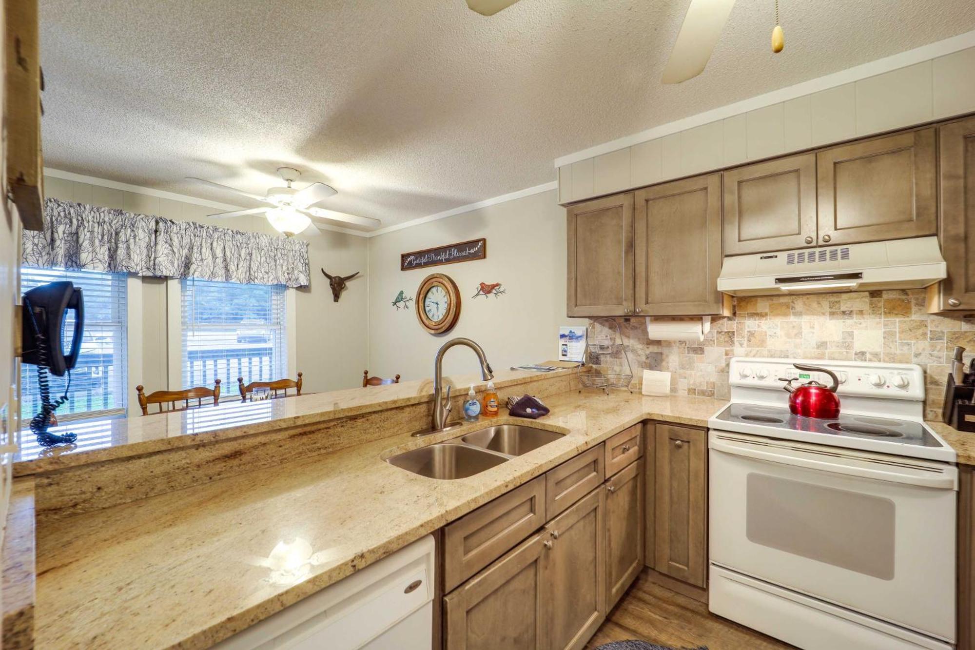 Beech Mountain Condo Near Hiking, Golf And Skiing! ภายนอก รูปภาพ